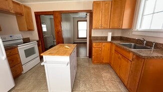 9 Couture Rd, Southampton, MA 01073