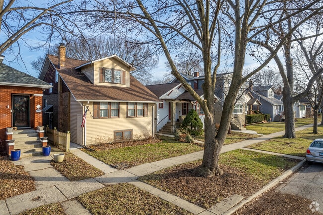 Brookfield homes are often matched with mature trees to shade the homes year round.