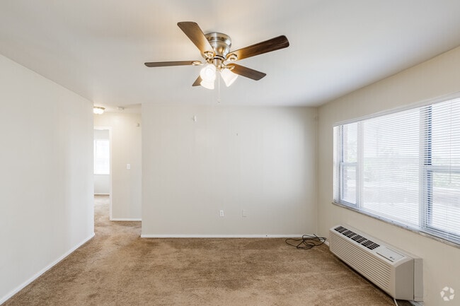 Cloverleaf Towers, Pittsburgh, PA 15236 - photo 4