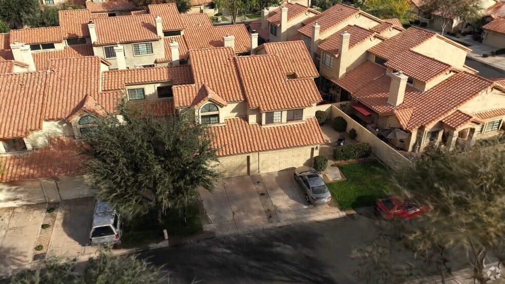 7932 E Joshua Tree Ln, Scottsdale, AZ 85250 - photo 2