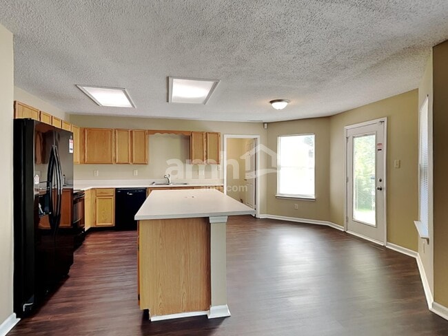 12154 Brushfield Ln, Fishers, IN 46037 - photo 3