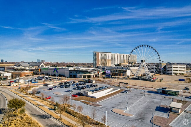 Grandscape is the perfect destination to bring the family for some food, fun and shopping.