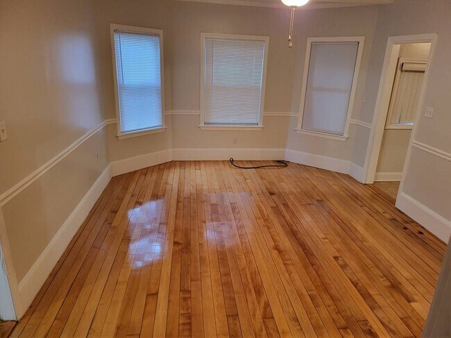 517 Summer St unit 517 Summer St Apt 1, Brockton, MA 02302 - photo 4