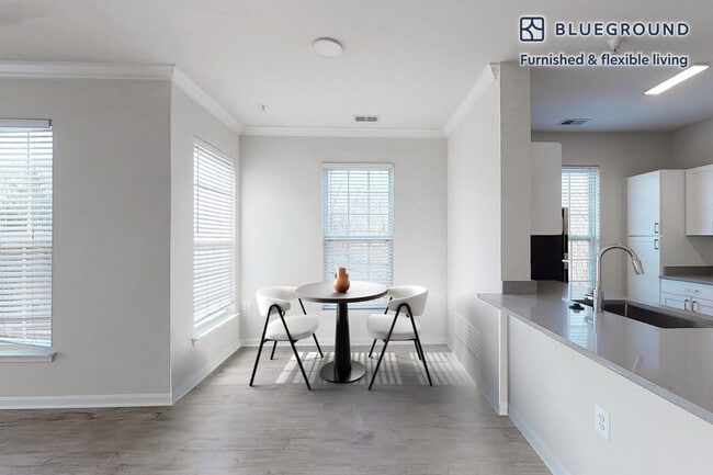 14240 Alta Oaks Dr unit FL2-ID8682A, Rockville, MD 20850 - photo 4