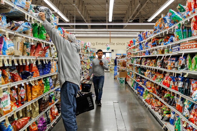 Park ‘N Save has proudly served Emeryville locals with quality groceries for over 20 years..