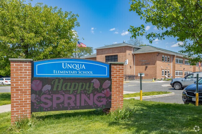 The Unqua Elementary School in East Massapequa has been teaching grades K-5 since 1952.