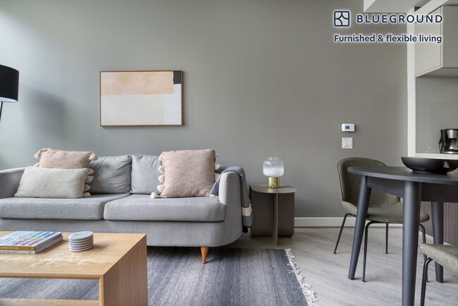 1901 Connecticut Ave NW unit FL3-ID663, Washington, DC 20009 - photo 2