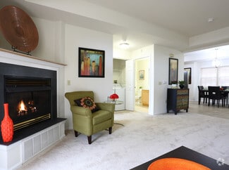 105 Amberley Dr, Blue Bell, PA 19422