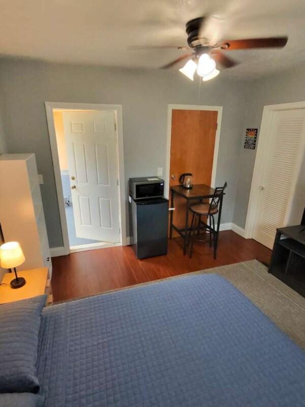 2419 NE 2nd Ave, Boca Raton, FL 33431 - photo 3