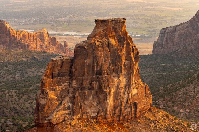 Explore the stunning landscapes of Colorado Nat. Mon. near Grand Junction today.