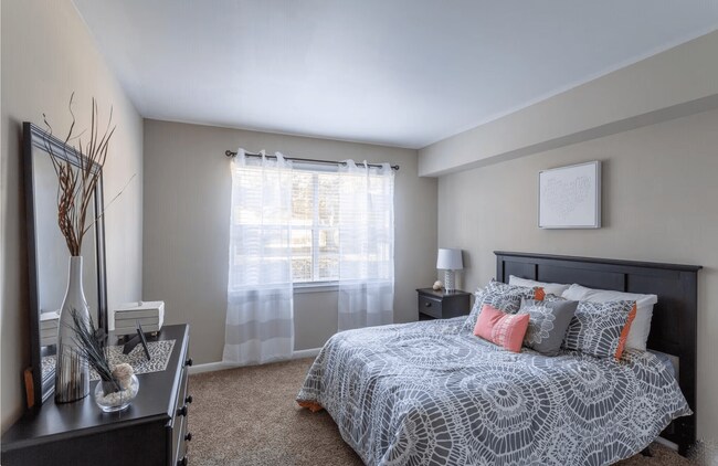 Bradley Square Apartments, North Charleston, SC 29406 - photo 3