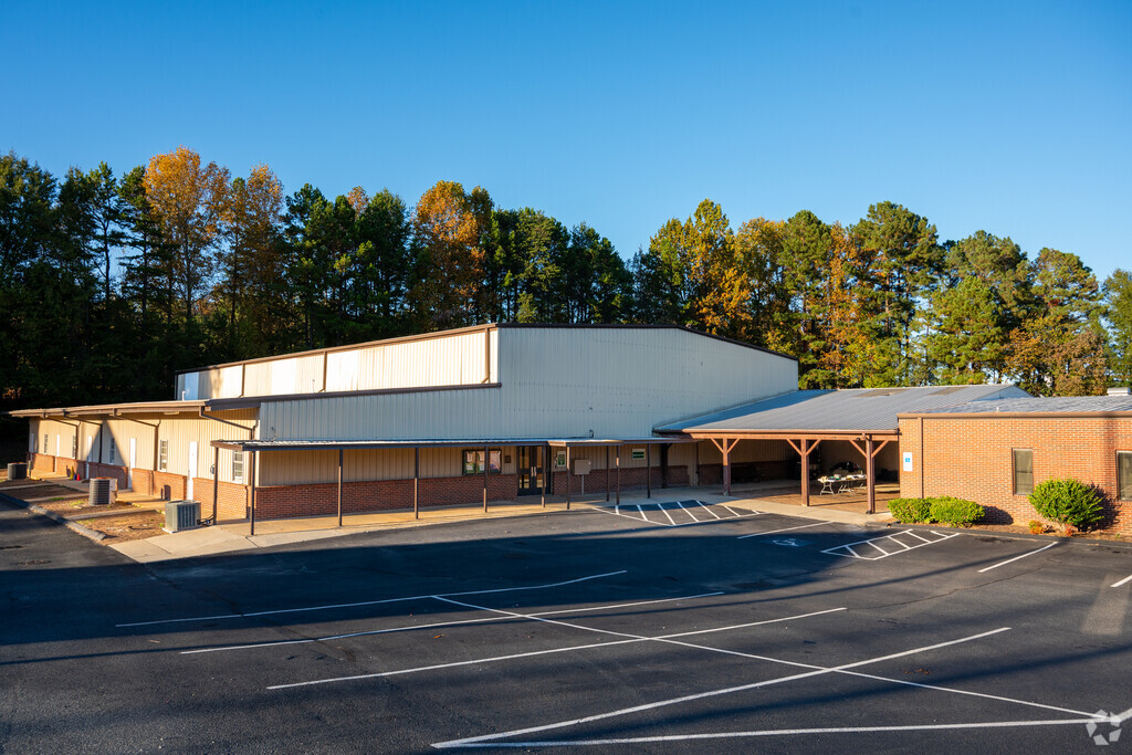 Cramerton Christian Academy provides private education in 
Outlying Gaston County.