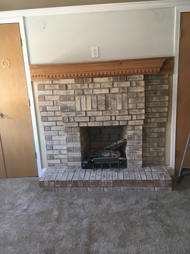 1918 Larkins Way, Pittsburgh, PA 15203 - photo 2