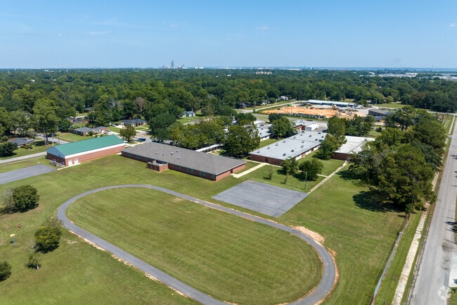 Most teachers at Maryvale Elementary School have greater than 3 years of experience.