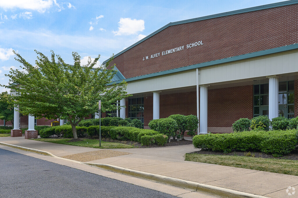 J.W. Alvey Elementary School serves Haymarket, VA students from preschool to fifth grade.