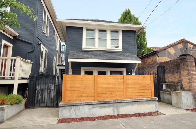 220 NW 17th Ave unit A-2, Portland, OR 97209 - photo 2