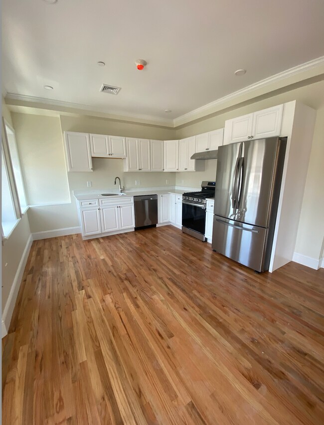 211 Harvard Ave unit 5, Allston, MA 02134 - photo 4