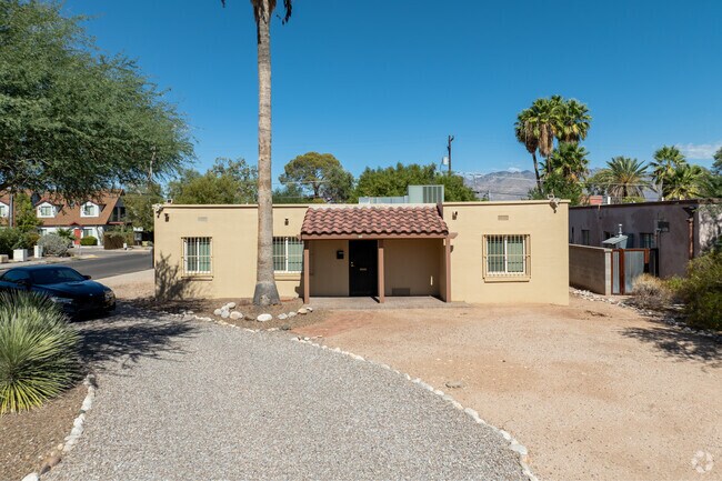 Southwestern characteristics stand out on many homes in Miramonte.