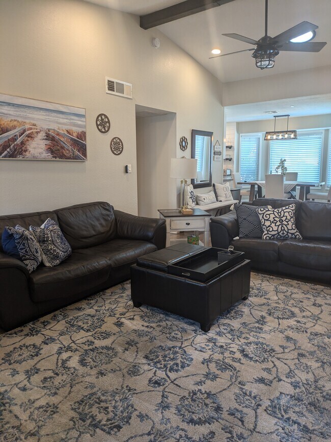 8879 E Friess Dr unit Main house, Scottsdale, AZ 85260 - photo 5