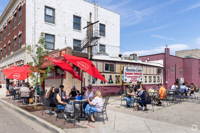 Allendale locals can enjoy nearby Frank’s Diner, which is a legendary Kenosha institution.