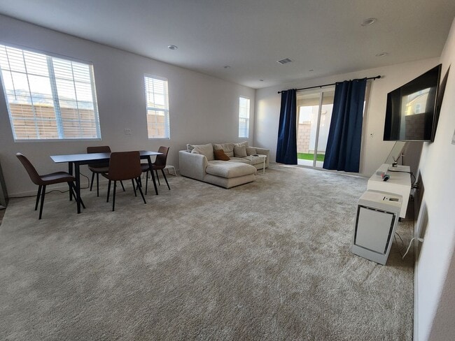 6949 Mallow Dr, Fontana, CA 92336 - photo 3