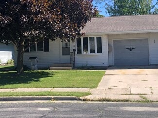 309 S 11th St Unit 1, Oostburg, WI 53070