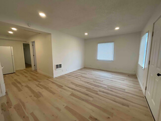 2210 W 19th Ave, Eugene, OR 97405