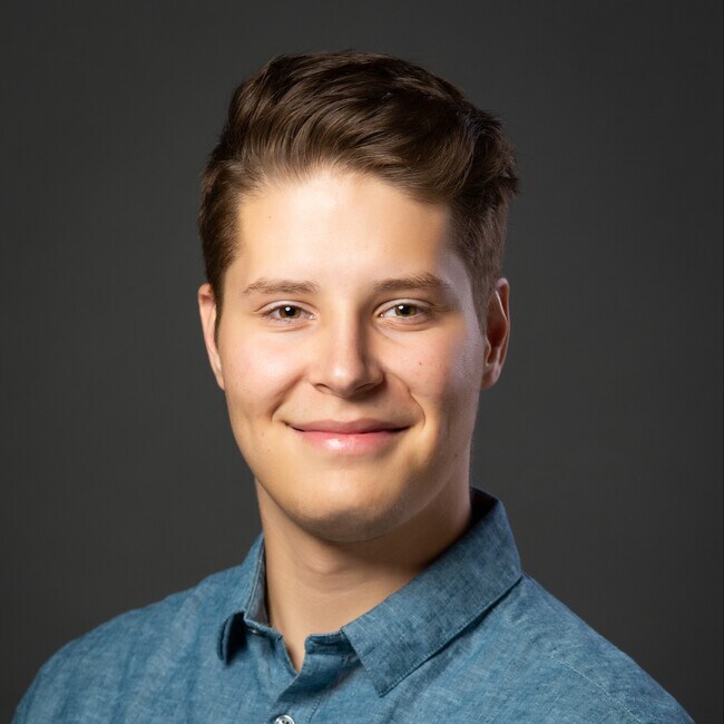 Agent Photo