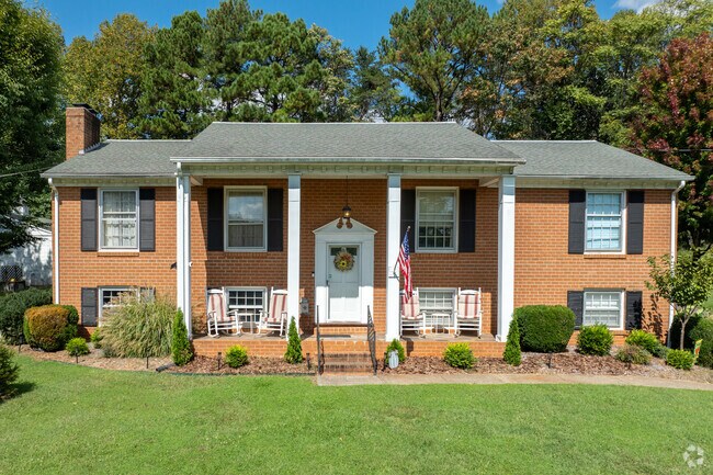 Large single-family homes with ample yards give families room to grow in Beverly Hills.