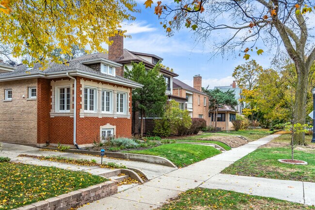 There are bungalows and American Foursquare homes on the same street in Southeast Evanston.