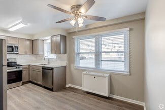 8531 W Gregory St Unit 1, Chicago, IL 60656