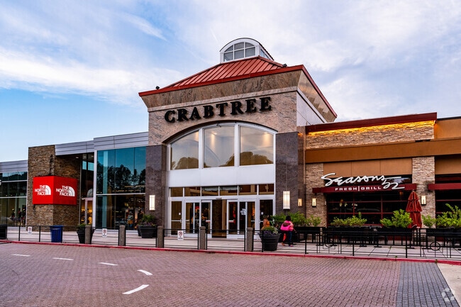 Crabtree Valley Mall has over 200 stores, a food court, and a large selection of restaurants.