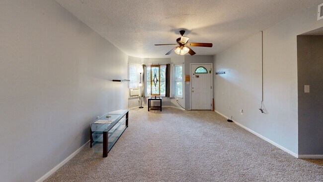 4 7th St, Shalimar, FL 32579 - photo 2