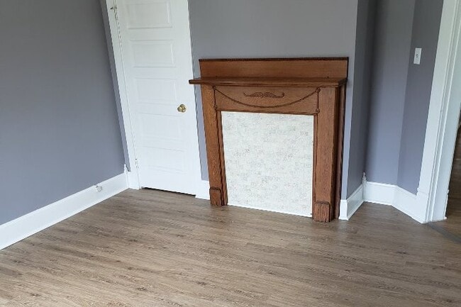 1152 N Columbus St unit 2, Lancaster, OH 43130 - photo 4