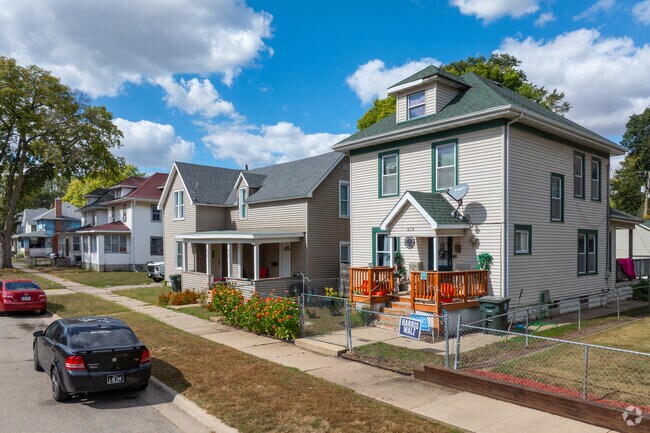 Lafnow homes sometimes feature front porches and fenced yards.