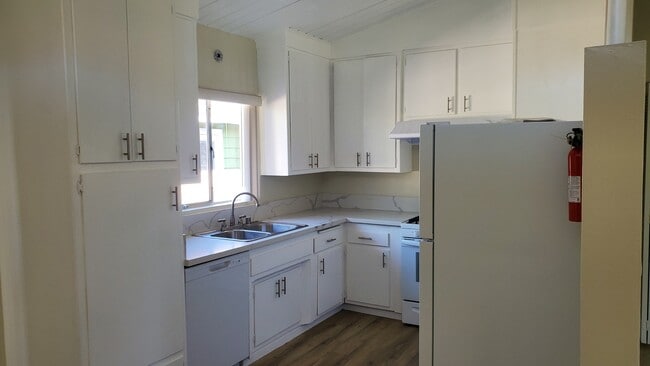 204 E Broadway unit D, San Gabriel, CA 91776 - photo 4