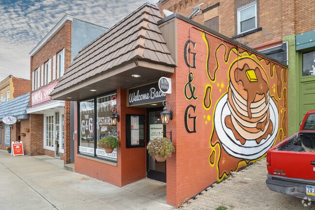 G&G Restaurant, a 2022 Best of the Best pick, anchors Vandergrift dining.