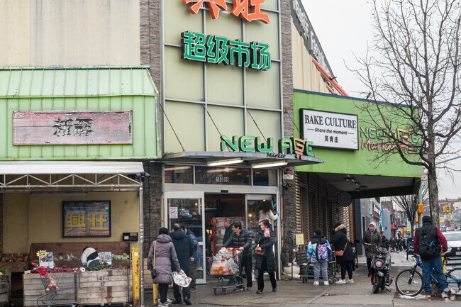 New Age Market is an Asian one-stop shop for Auburndale's residents.