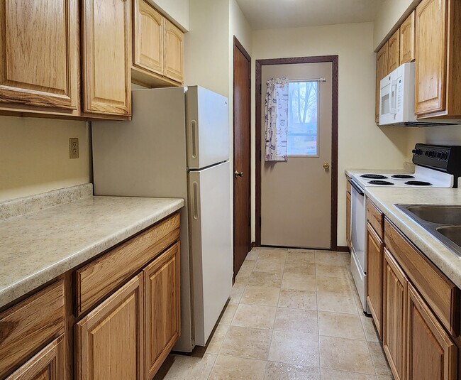 605 Clark St unit 607 Clark Street, Reedsburg, WI 53959 - photo 6