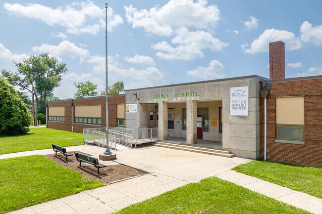 Como Elementary School in North Linden serves the children in grades PK and K-5.