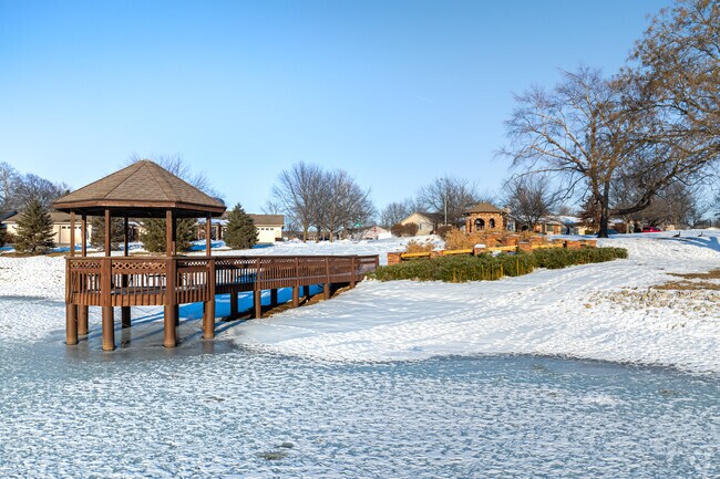 Like the rest of the Midwest, Raymore experiences cold winters and hot summers.