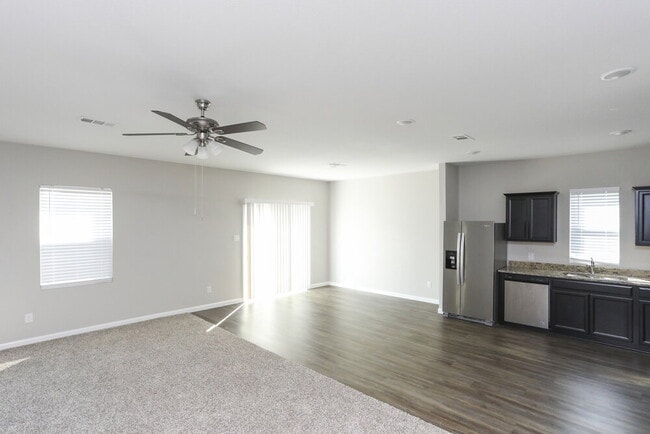 7015 London Fog Dr, Dallas, TX 75227 - photo 4