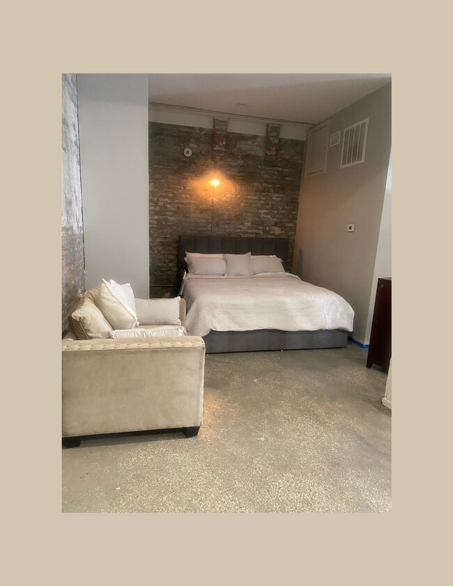 3404 Dauphine St, New Orleans, LA 70117