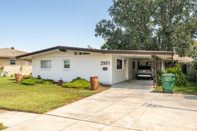 Mid-century modern style homes can be found when looking to move to Clearview-Transcontinental.