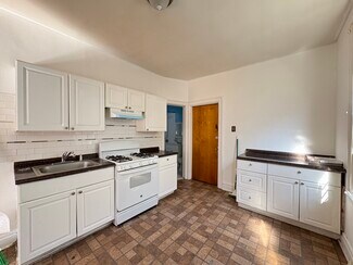 166 Garfield Ave Unit 2R, Jersey City, NJ 07305