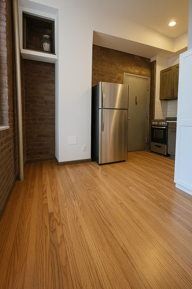 218 E 13th St unit 3, New York, NY 10003 - photo 7