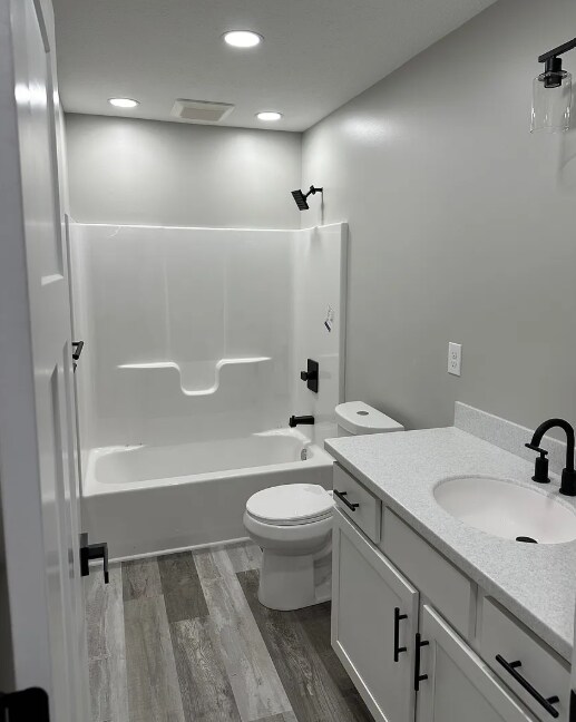 8195 Lake Pleasant Rd, Erie, PA 16509 - photo 7