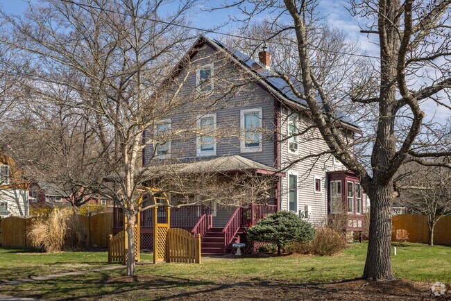 Houses that need updates in Branchville start around $300,000, but large, updated homes can climb to about $700,000.