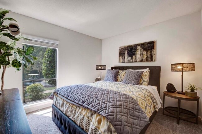 Corners at Crystal Lake, Winston-Salem, NC 27106 - photo 6