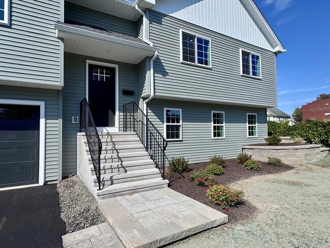 21 Charles St, Enfield, CT 06082 - photo 3